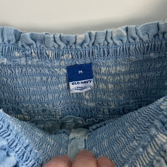 Old Navy Floral Chambray Button Down Blouse - Picture 5 of 10